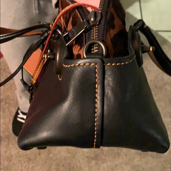 Coach - Picture 4 of 6